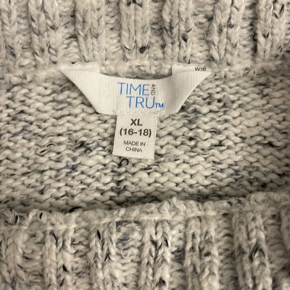 Sweater - Picture 2 of 5